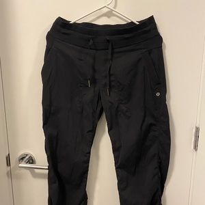 Lululemon dance studio crop